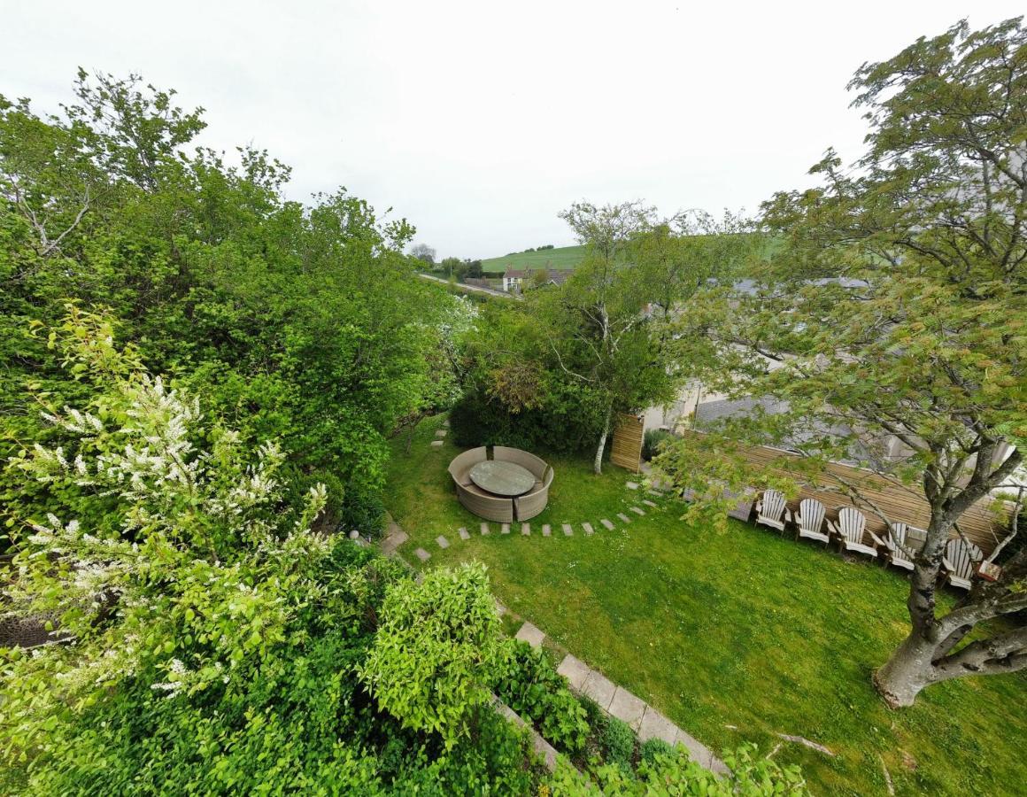 Wisteria View With Hottub & Cabin Sleeps 20 Chippenham  Exterior foto